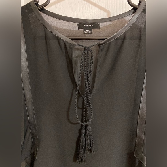 Rudsak Sheer Ruffled Sleeveless Tassel Faux Leather Black Blouse Size Medium - Picture 3 of 10